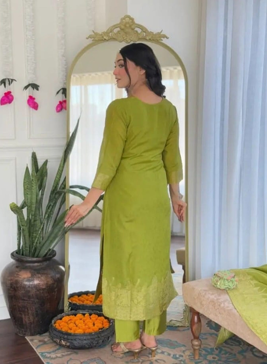 Stylish Viscose Jacquard Kurti Set with Embroidery