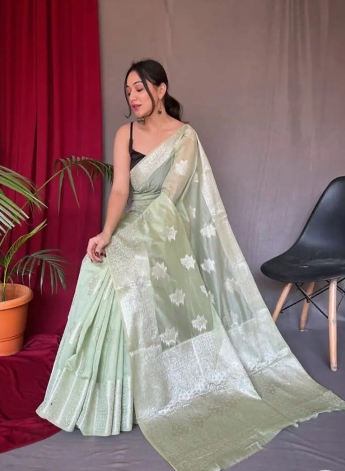 Soft Muslin Saree with Golden Zari Weaving Border