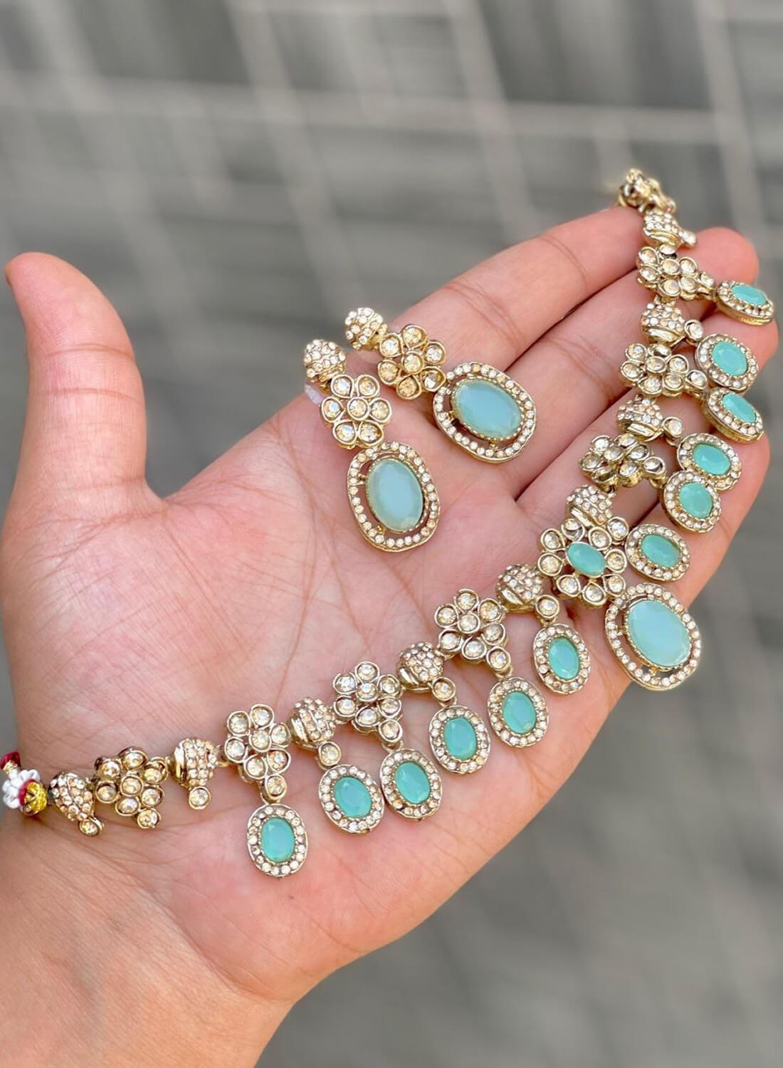 Beautiful Premium Quality Kundan Necklace With Beautiful Earrings