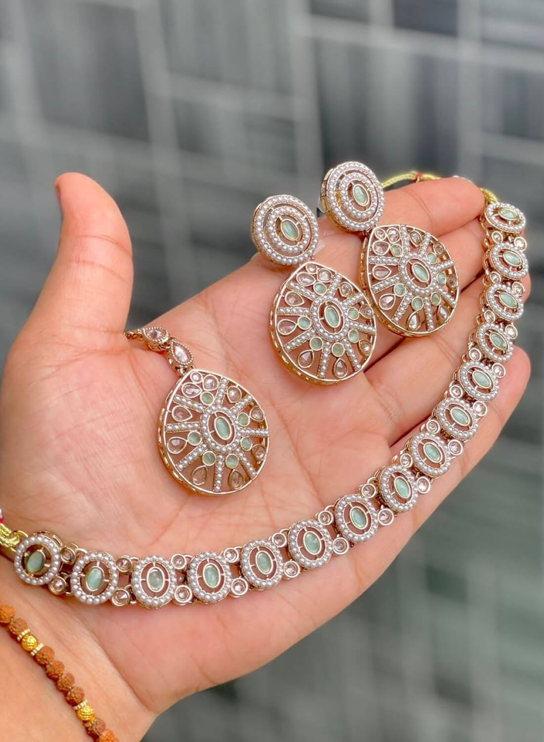 Beautiful Premium Quality Polky Work Stone Choker with Earrings and Tika