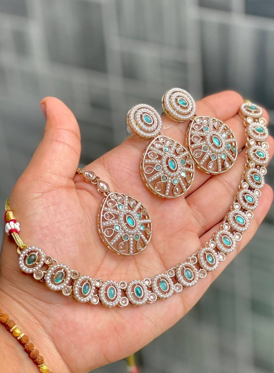 Beautiful Premium Quality Polky Work Stone Choker with Earrings and Tika